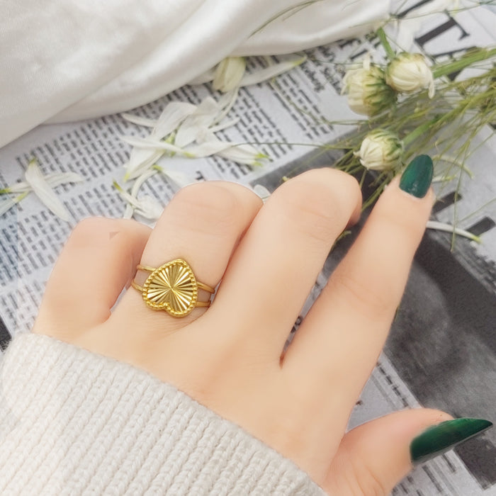 18K Heart Ring Made of 18K Yellow Gold by Saeed Jewelry-26069