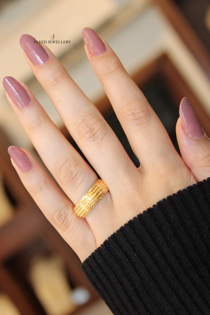 21K Laser Wedding Ring Made of 21K Yellow Gold by Saeed Jewelry-ذبلة-ليزر