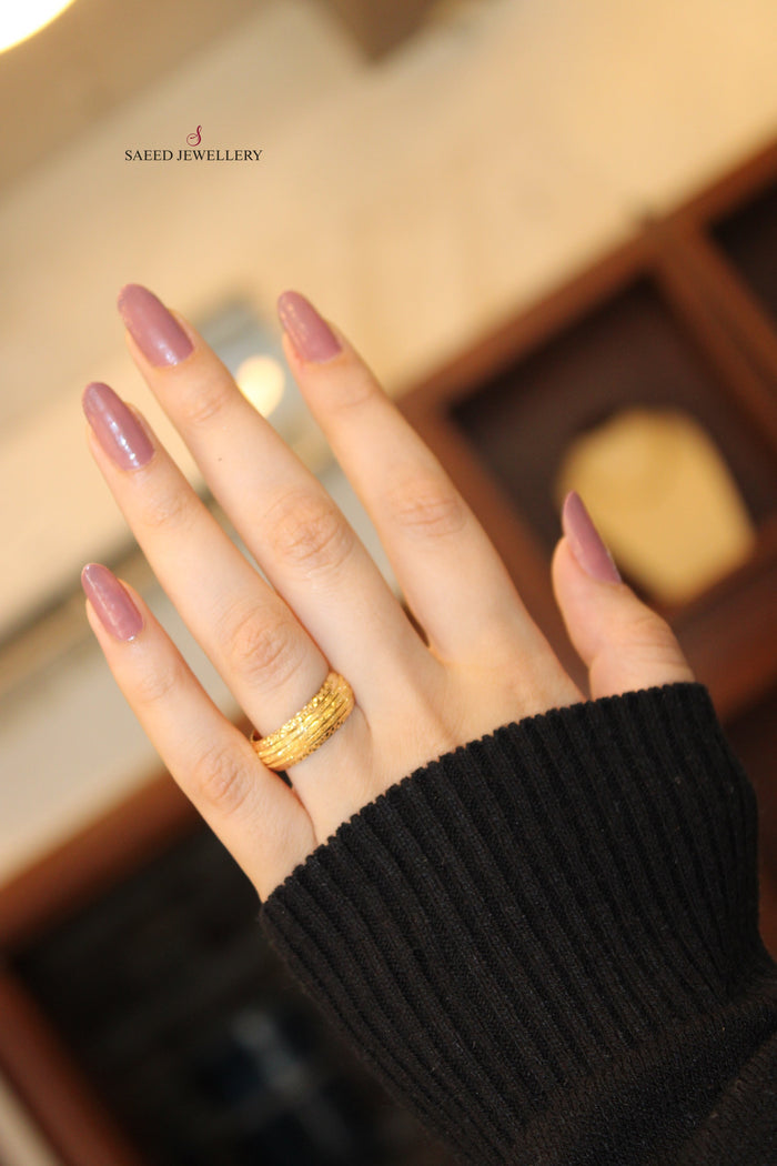 21K Laser Wedding Ring Made of 21K Yellow Gold by Saeed Jewelry-ذبلة-ليزر