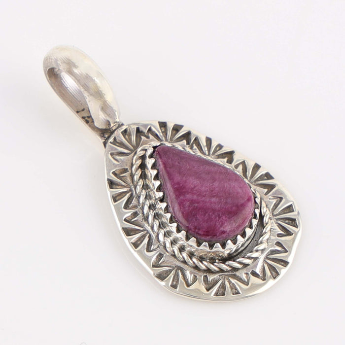 Navajo Spiny Oyster Pendant