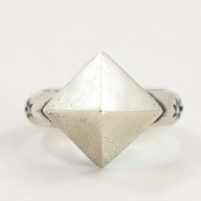 Pyramid Ring