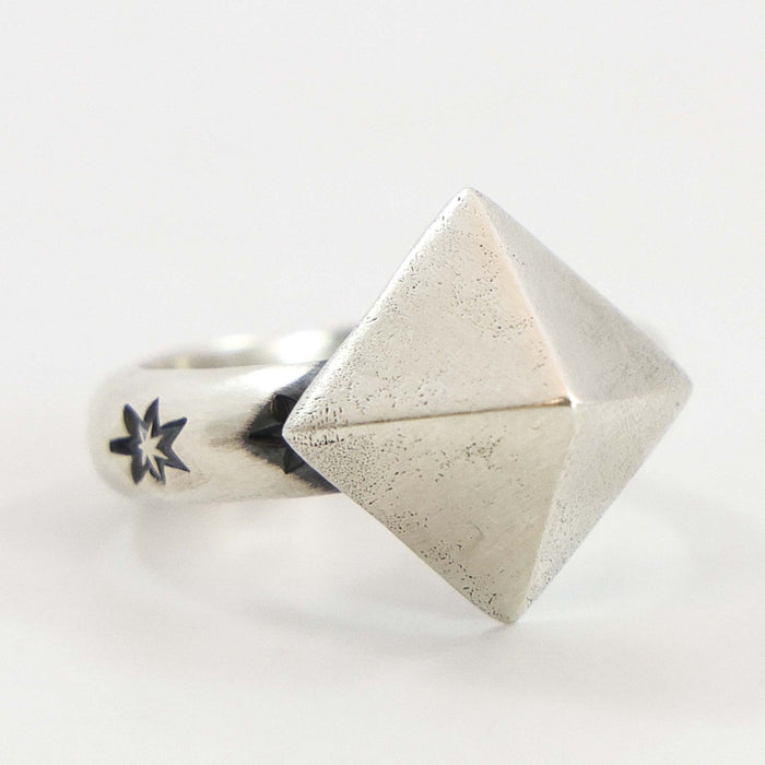 Pyramid Ring