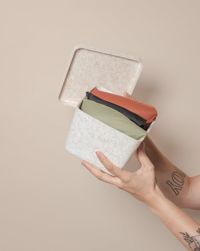 Sculpted Bin – Petite with Lid