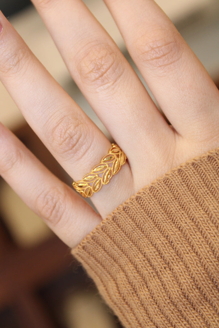 21K Spike Wedding Ring Made of 21K Yellow Gold by Saeed Jewelry-20899