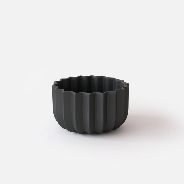 black / 7 inch